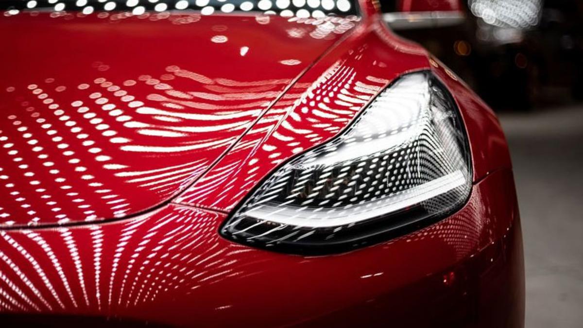 Tesla, 2021 Model 3 Modellerinin Menzilini Artırdı