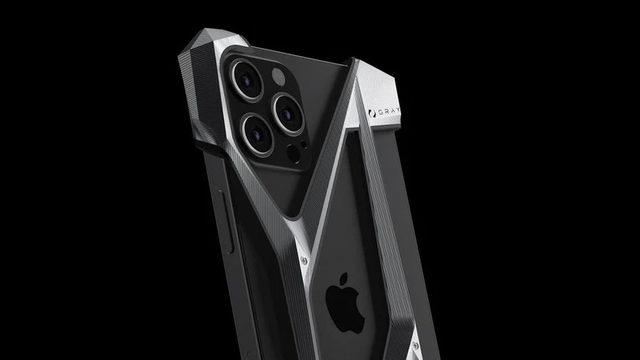 GRAY, Telefonun İki Katı Fiyatına Sattığı iPhone 12 Kılıflarını Duyurdu