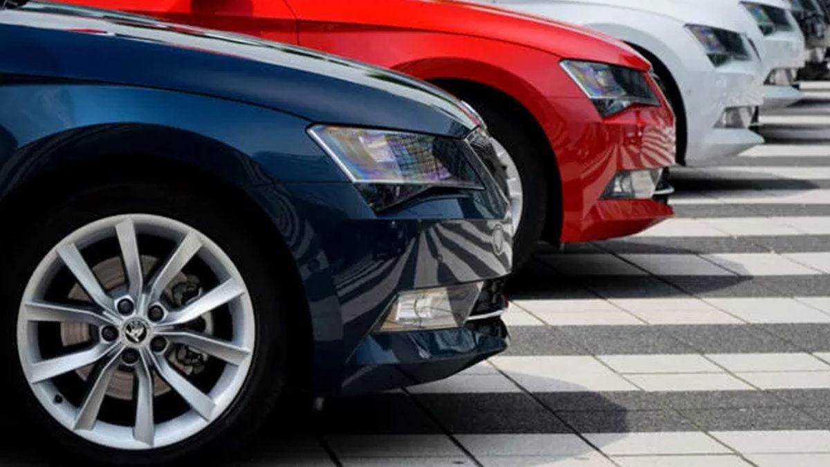 Dolardaki Düşüşün Otomobil Fiyatlarına Ne Zaman ve Nasıl Yansıyabileceği Açıklandı