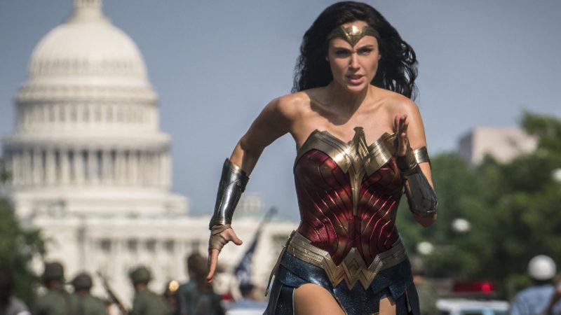 Wonder Woman 1984’ün Yönetmeni, Yılbaşında Vizyona Girme Umudunu Koruyor