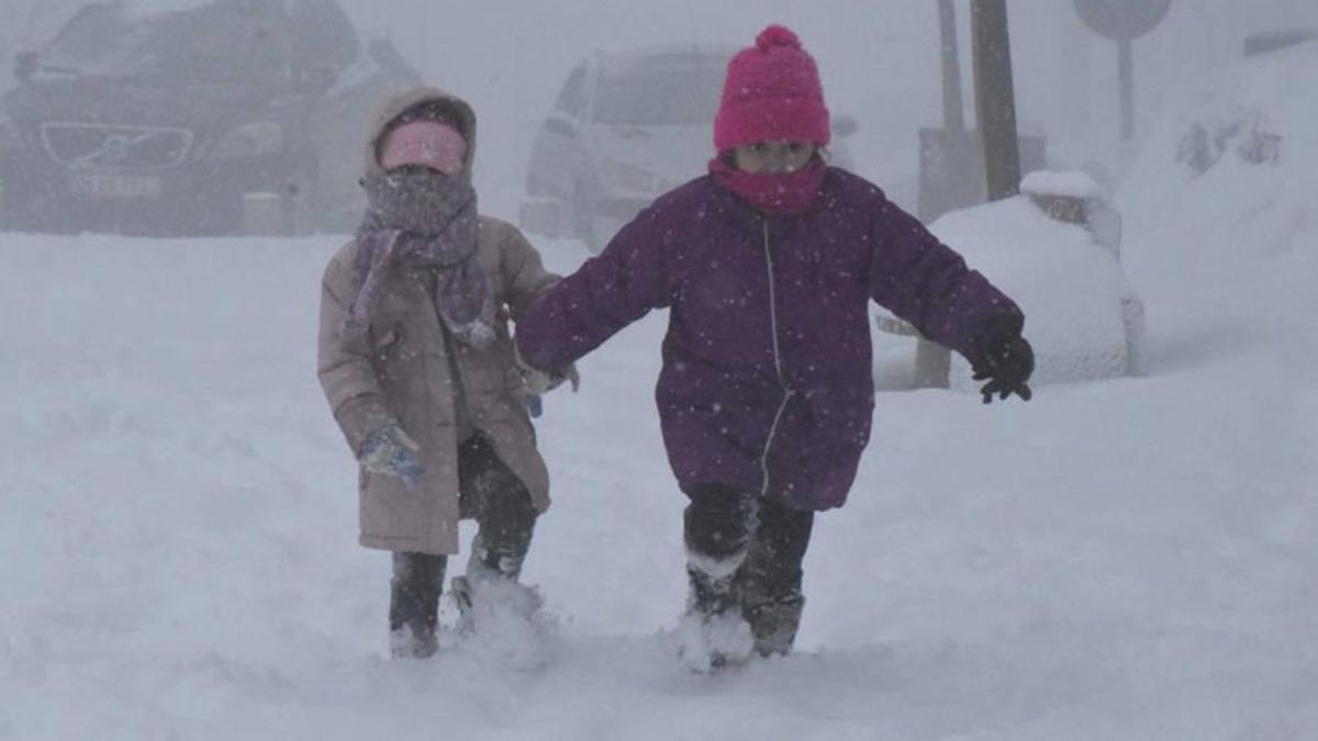 Kar Yağışı Nedeniyle 16 Şehirde Okullar Tatil Edildi