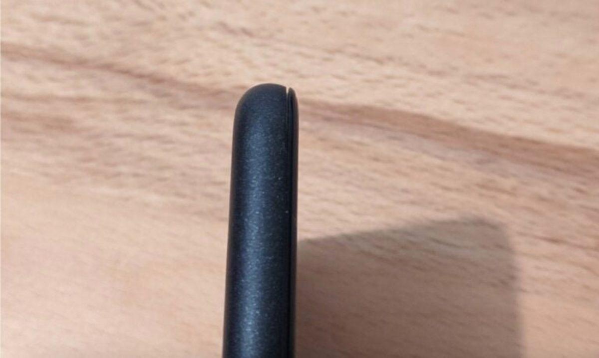 Pixel 5 Kullanıcıları, Ekran Panelinin Ana Gövdeden Ayrıldığını Söylüyor