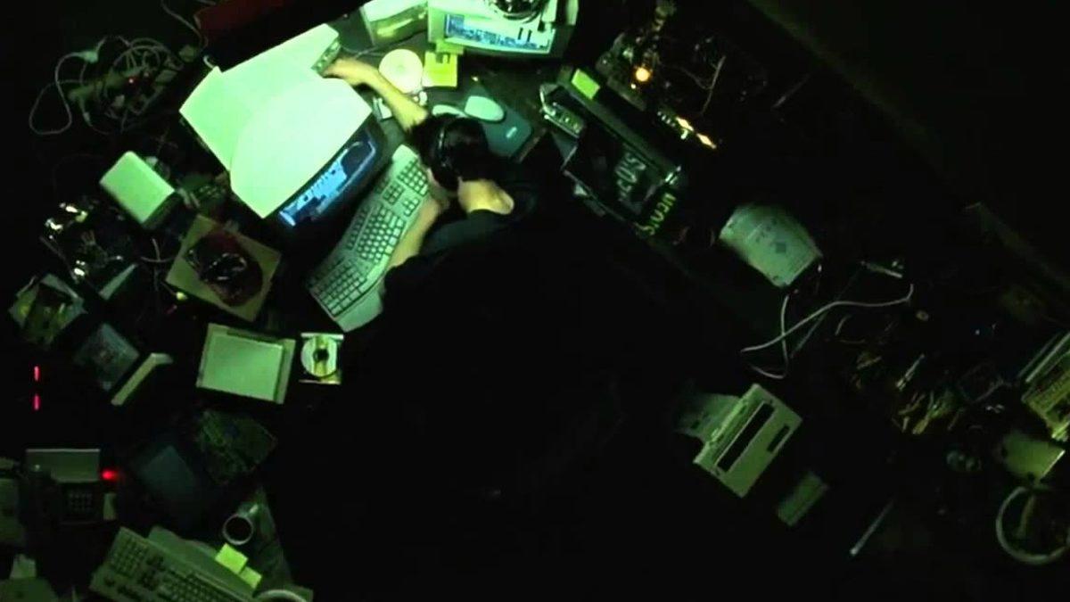 Siber Güvenlik Uzmanları ve Hackerlar Matrix Serisi Hakkında Konuştu: ’Hayatımızı Değiştirdi’