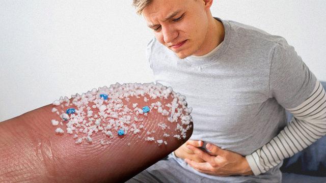 Doğduğumuz Andan İtibaren Vücudumuzdalar: Mikroplastiklerin Kronik Bağırsak Hastalıklarına Sebep Olabileceği Tespit Edildi