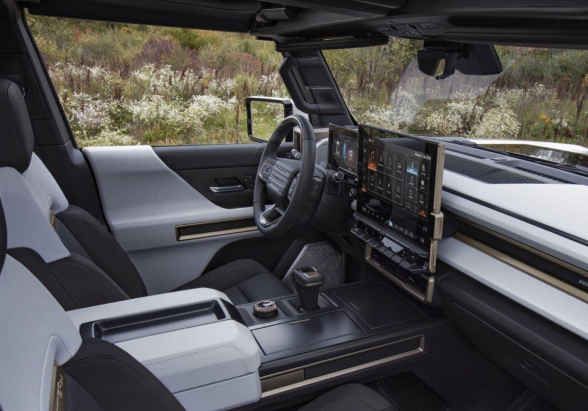 GMC Hummer EV, Unreal Engine Üzerine Kurulan İlk Araç İçi Sisteme Sahip