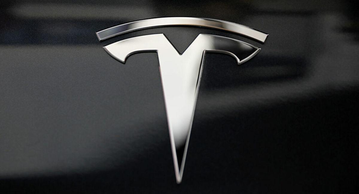 Tesla, Tam Otomatik Sürüş Sistemini Beta Olarak Dağıtmaya Başladı
