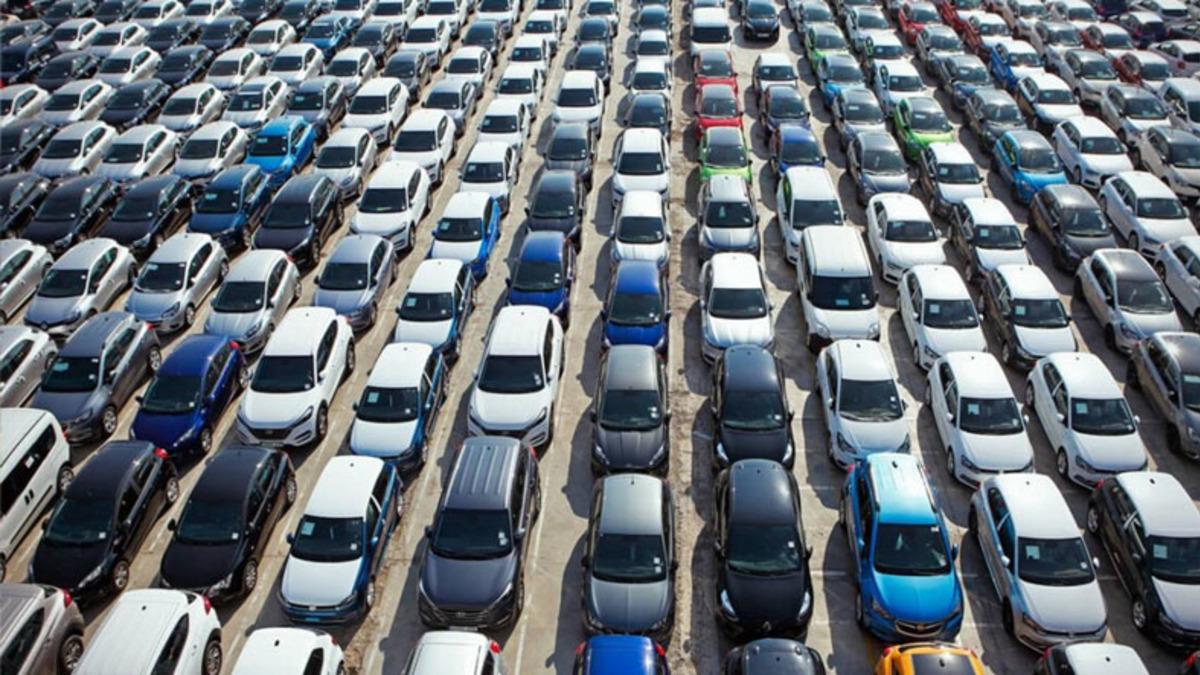 Doğuş Otomotiv CEO’sundan Sıfır Otomobil Hayallerini Yerle Bir Eden Açıklama: Fiyatlar Dolar Kadar Düşmez (Tamam da Neden?)