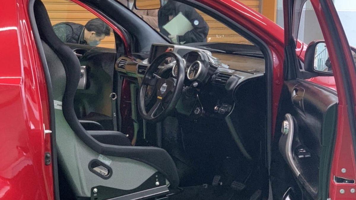 Boyundan Büyük Hünerleri Var: Karşınızda Kawasaki Motoru Takılmış Toyota iQ