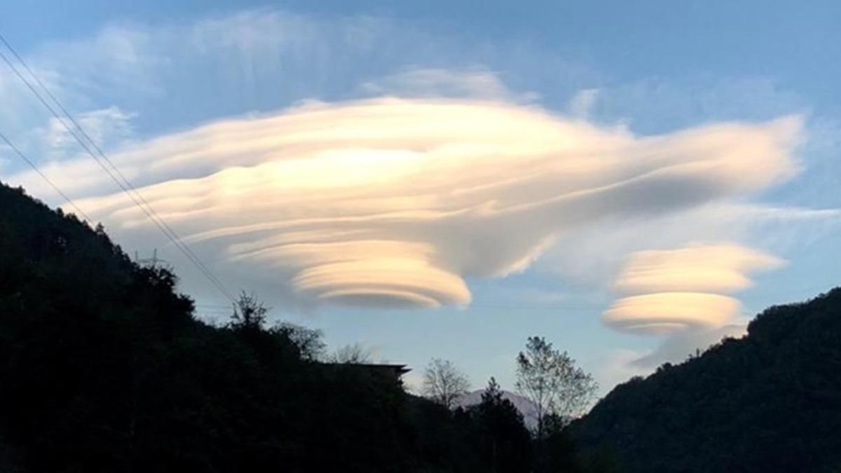 Artvin Semalarında Yapısıyla Büyüleyen ’Merceksi Bulutlar’ Göründü