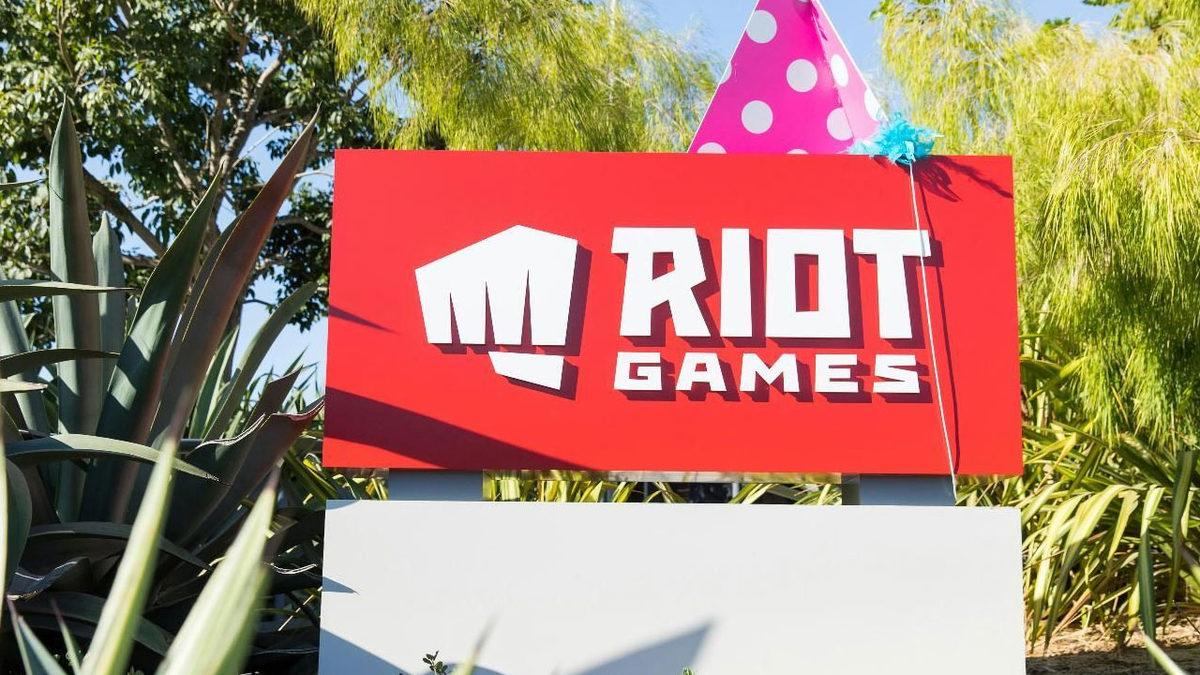Riot Games, Cinsiyet Ayrımcılığı Yaptığı Gerekçesiyle Kadın Çalışanlarına 100 Milyon Dolar Ödeyecek