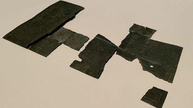 Adıyaman’da 1900 Yıllık Tamamen Bronz ’Askeri Diploma’ Bulundu