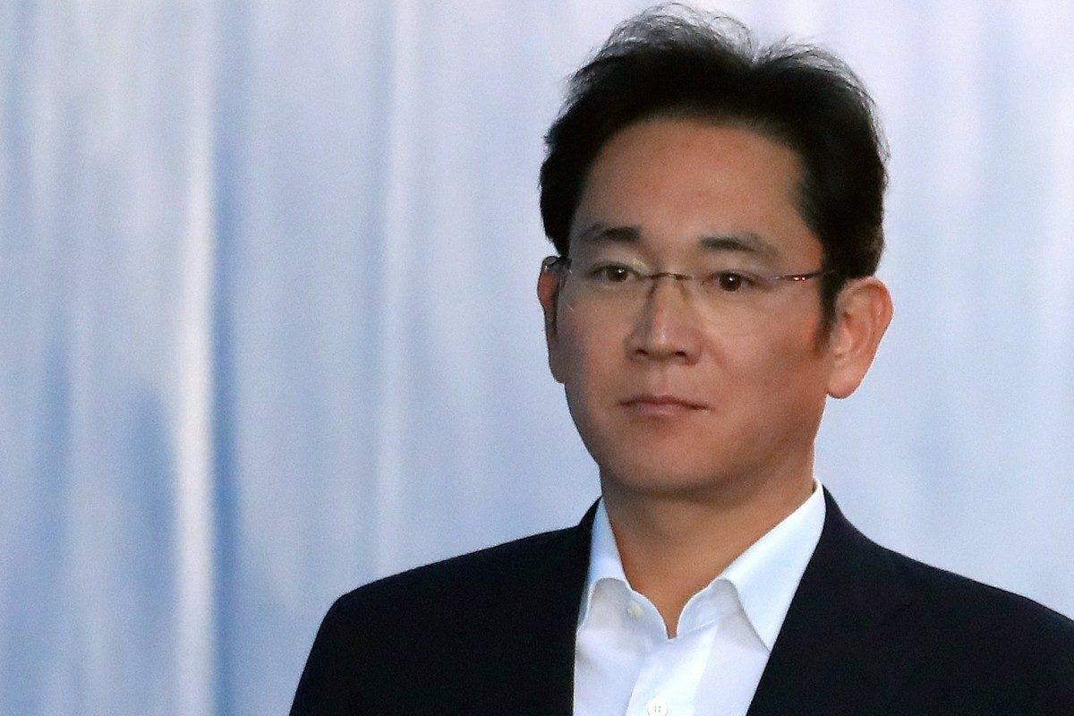 Samsung Yönetim Kurulu Başkanı Lee Kun-Hee Hayatını Kaybetti