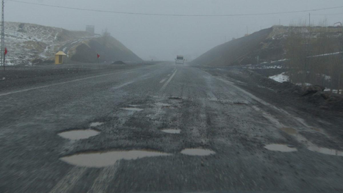 Anayasa Mahkemesi’nden Tüm Sürücüleri İlgilendiren Karar: Yoldaki Çukur Nedeniyle Yapılan Kazalarda Tazminat İstenebilecek