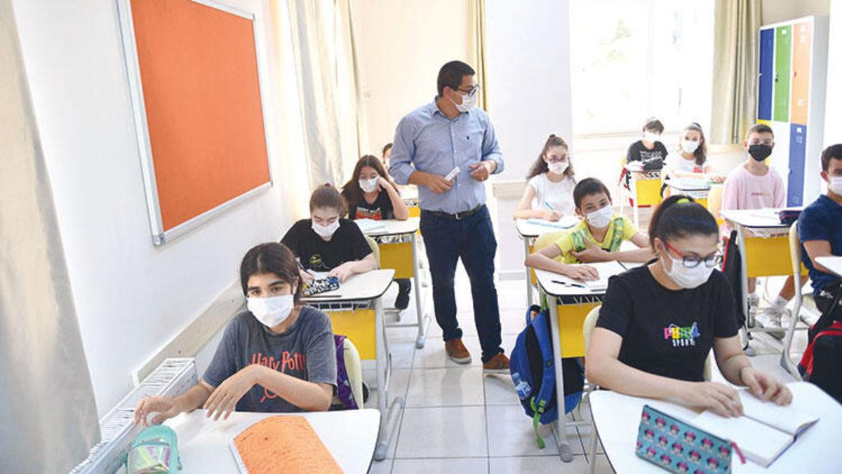 Hala Uzaktan Eğitim Alan Öğrencilerin Yüz Yüze Eğitime Başlayacağı Tarih Ortaya Çıktı