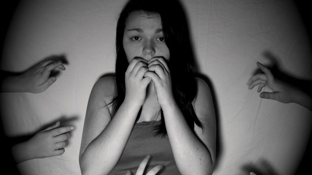 Bir Başkası Omzunuza Dokunduğu Anda Sizi Korkudan Bayıltabilecek Rahatsızlık: Hafefobi