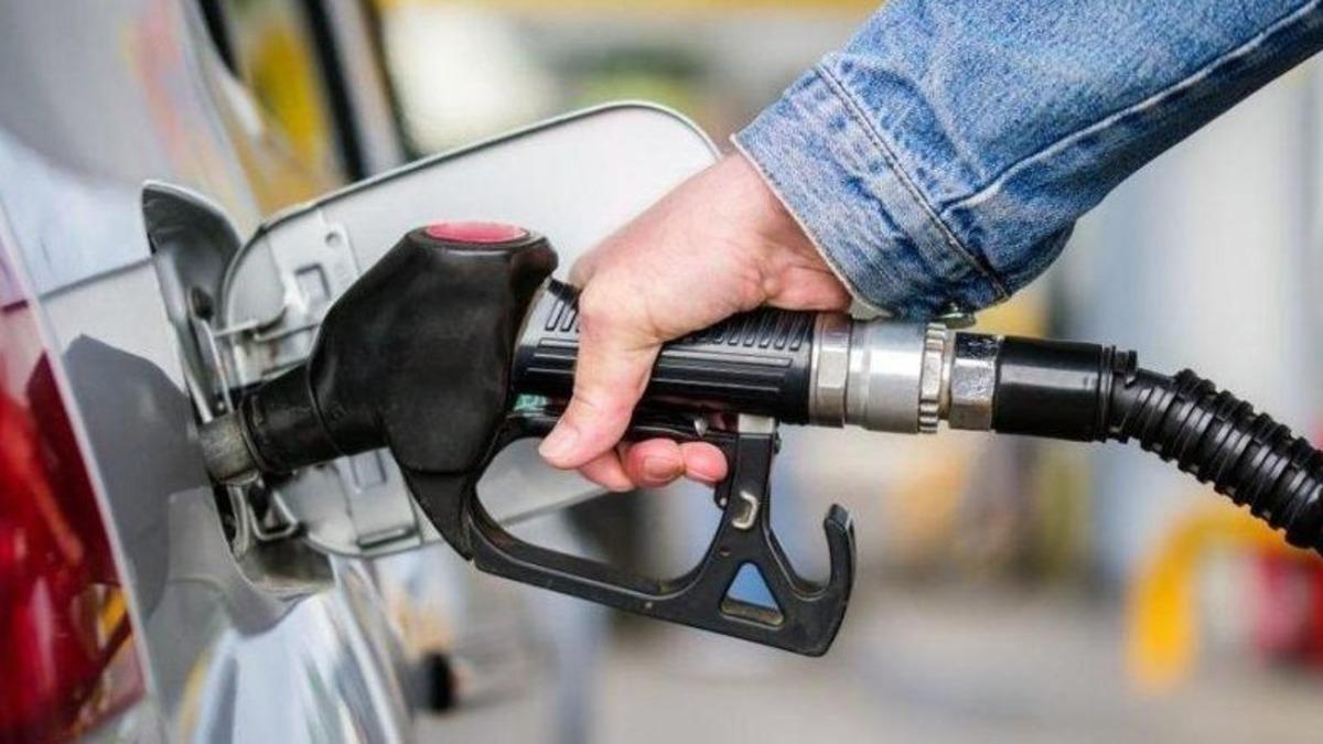 Benzine Bu Gece Yarısından İtibaren 68 Kuruş Zam Geliyor