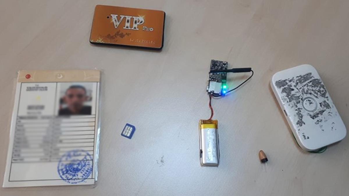 Ehliyet Sınavına Giren Mültecinin Üzerinden 10 bin TL’lik Kopya Düzeneği Çıktı