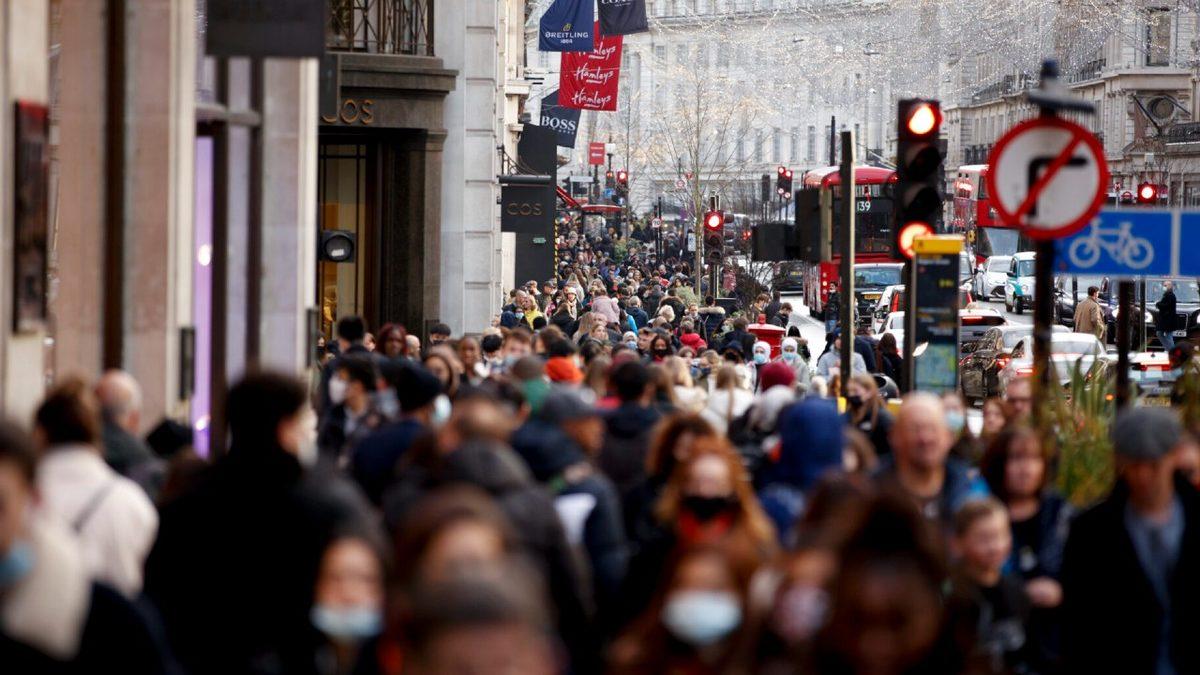 Omicron’un Nasıl Bu Kadar Hızlı Yayıldığı Araştırıldı: 