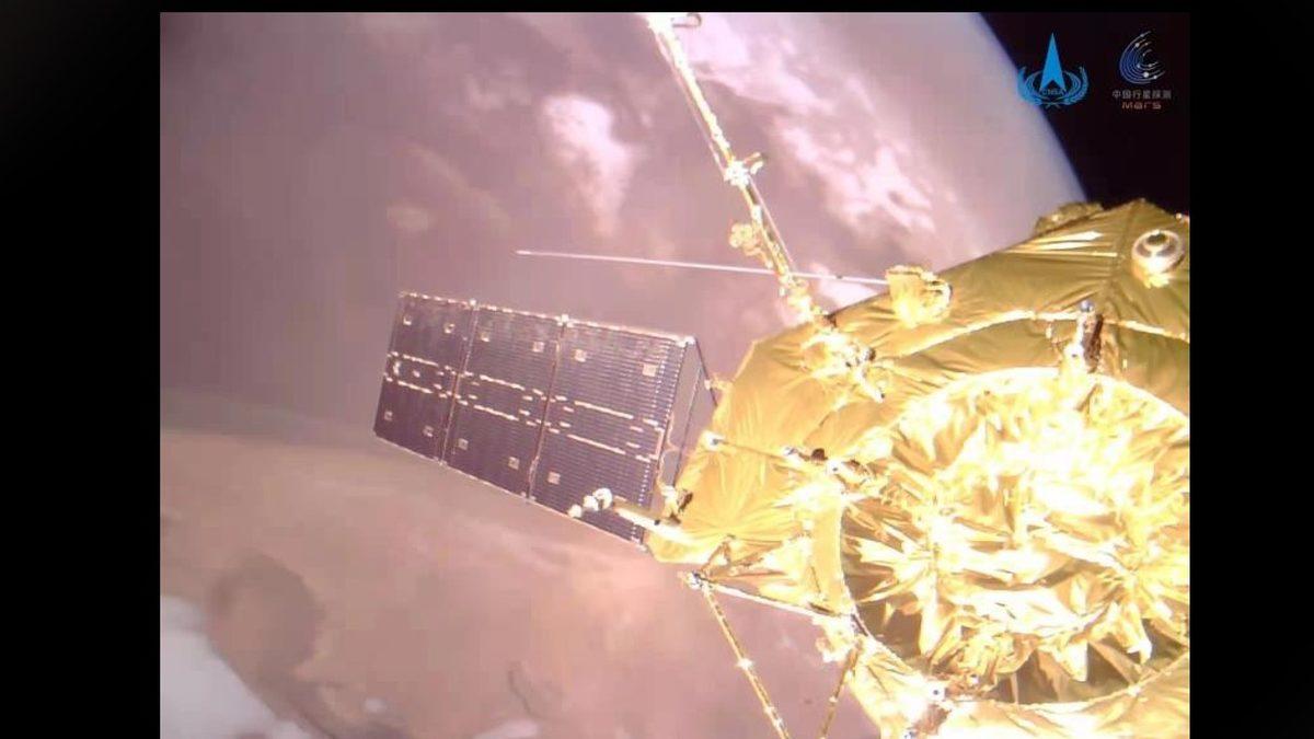 Mars’a Ulaşan İkinci Ülke Olan Çin, Kızıl Gezegen’in Yörüngesinden ve Yüzeyinden Yeni Fotoğraflar Paylaştı