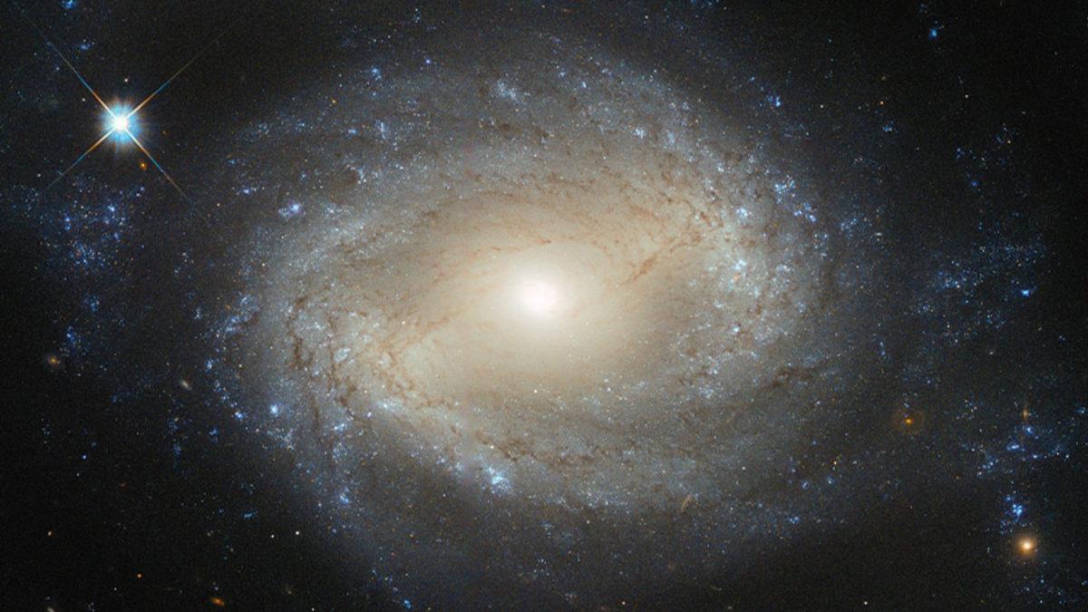 Bugüne Kadar Keşfedilen En Büyük 8 Kara Delik