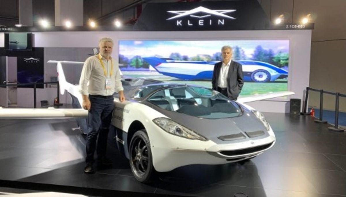 Sadece 3 Dakikada Uçak Haline Dönüşüp Uçabilen Araba: AirCar [Video]