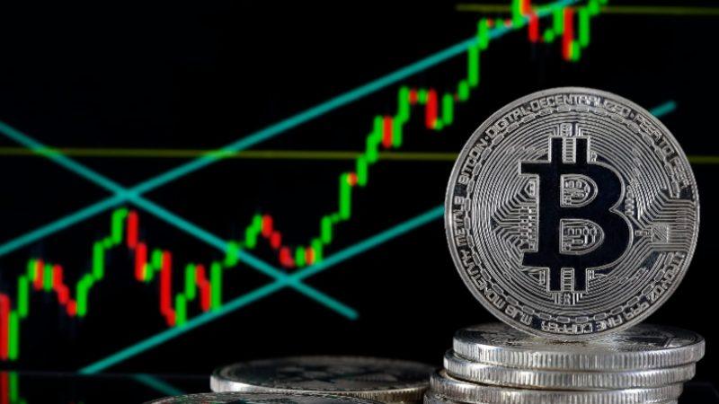 Bitcoin Üretmek Giderek Zorlaşıyor: Hash Oranında Geçen Yıla Kıyasla Devasa Artış Yaşandı