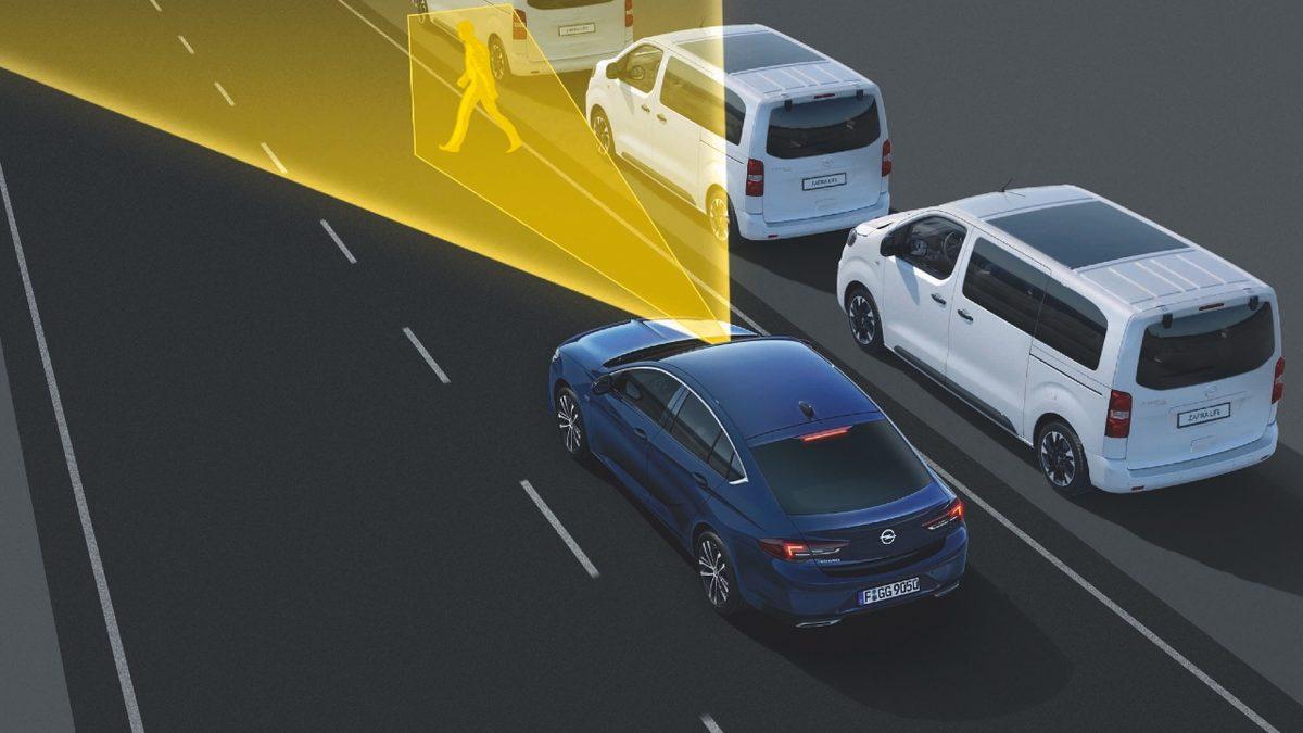 Yeni Insignia Grand Sport Fiyat Listesi ve Dikkat Çeken Özellikleri