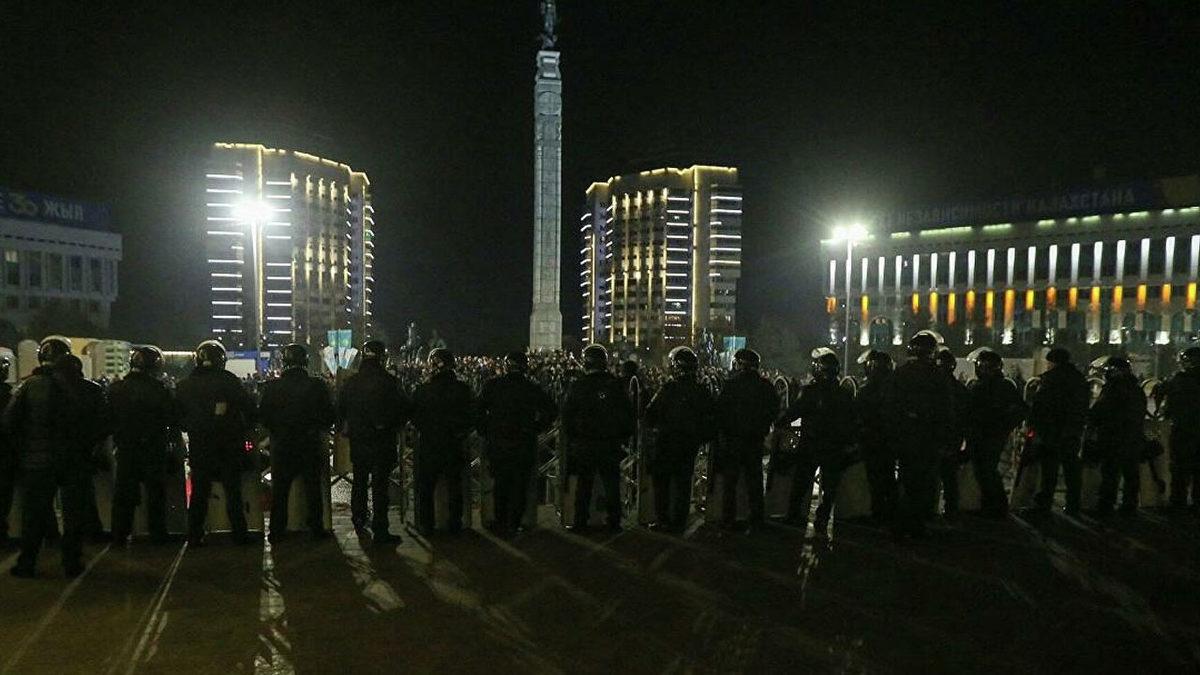 Kazakistan’da ’Gaz’ Zammını Protesto İçin Halkın Sokağa Dökülmesinin Ardından Hükümet İstifa Etti