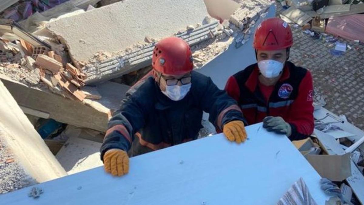 Deprem Bilimci: İzmir Depremindeki Enerji 35 Atom Bombası Gücündeydi