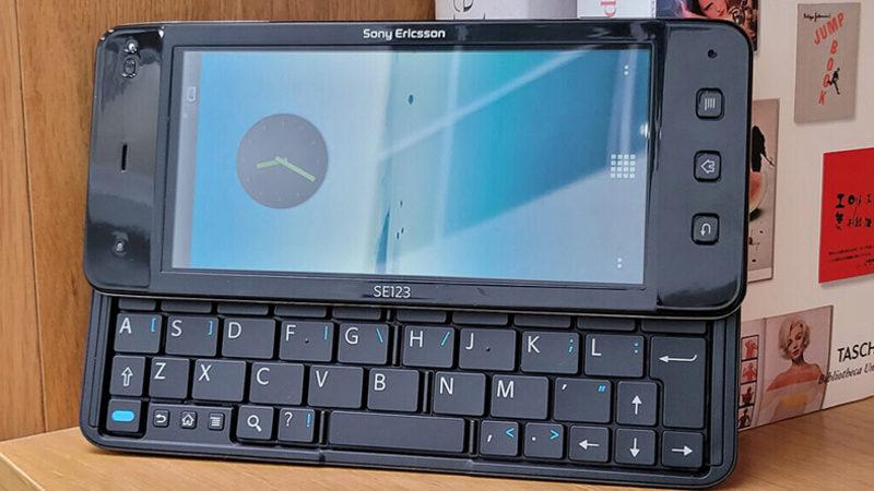 Hiçbir Zaman Tanıtılmayan Klavyeli Sony Ericsson VAIO Akıllı Telefon