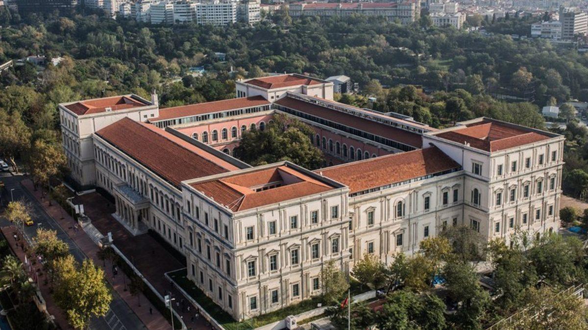 Üniversiteler, Vaka Artışı Sebebiyle Aldıkları Yeni Kararları Duyurdu: Hangi Okullar Final Sınavlarını Uzaktan Yapacak?