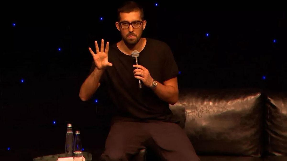 Doğu Demirkol’dan Cem Yılmaz’ın Gösterisinde Kendi Esprisini Kullanması Hakkında Yeni Açıklama