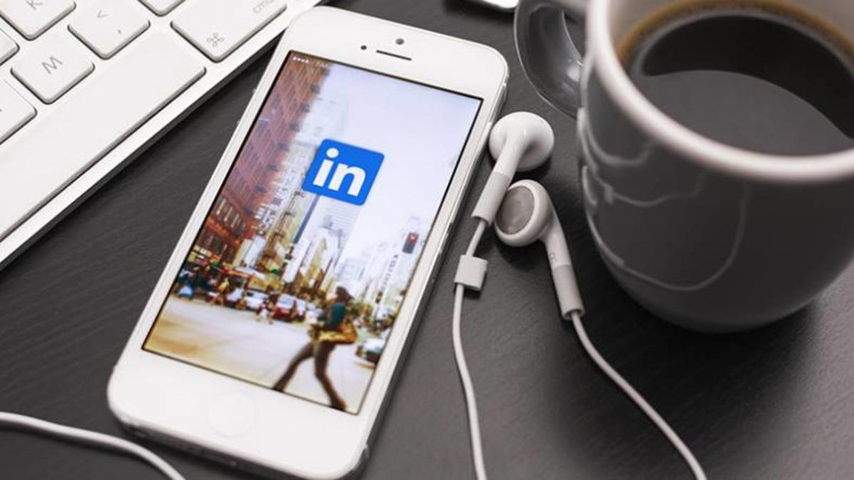 LinkedIn’e Clubhouse Benzeri Bir Özellik Geliyor: Sesli Etkinlikler Yapılabilecek