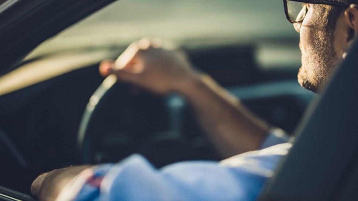 Benzin Zamlarından Sıkılanlara: Neredeyse Yarı Yarıya Yakıt Tasarrufu Yapmanızı Sağlayacak 10 Tavsiye [Video]