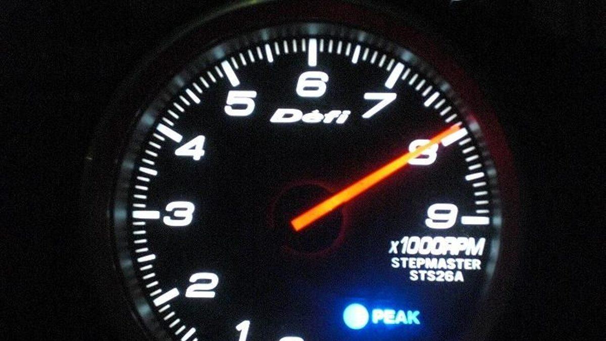 Benzin Zamlarından Sıkılanlara: Neredeyse Yarı Yarıya Yakıt Tasarrufu Yapmanızı Sağlayacak 10 Tavsiye [Video]