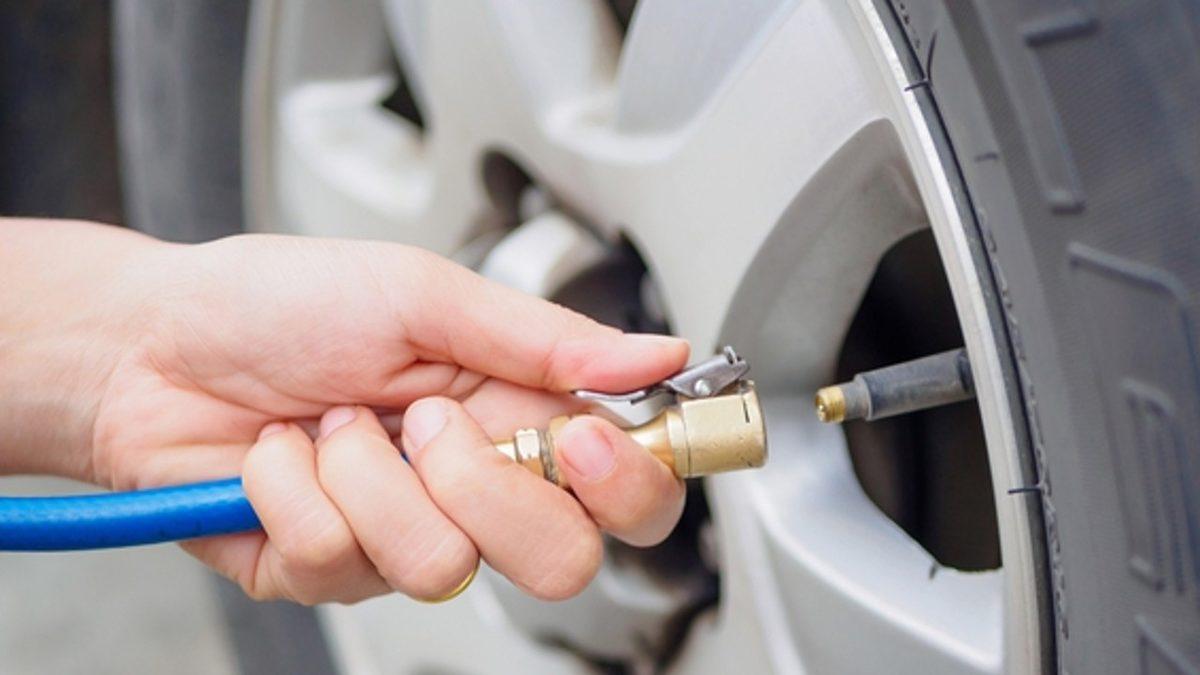 Benzin Zamlarından Sıkılanlara: Neredeyse Yarı Yarıya Yakıt Tasarrufu Yapmanızı Sağlayacak 10 Tavsiye [Video]