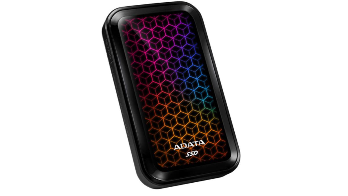 ADATA, Konsol Oyuncularını Hedefleyen RBG Aydınlatmalı Harici SSD’sini Tanıttı