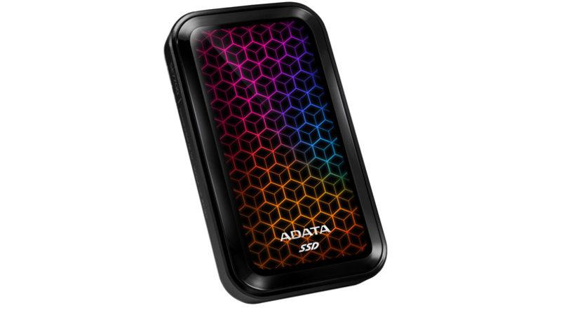 ADATA, Konsol Oyuncularını Hedefleyen RBG Aydınlatmalı Harici SSD’sini Tanıttı