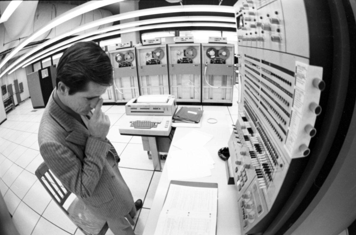 Makinelerin İnsanlara Ait Görevleri Yapabilmesini Sağlayan Yapay Zeka (AI) Aslında Nedir? İşte Dünden Bugüne Yapay Zekanın Gelişimi