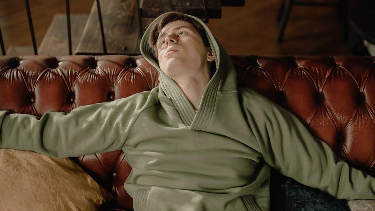 Artık Her Şeyi Anlamsız Bulmanızı, Hiçbir Şeyin İlginizi Çekmemesini Açıklayan Psikolojik Sendrom: Apati