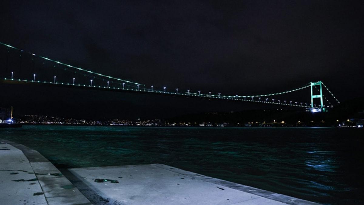 Fatih Sultan Mehmet Köprüsü, Rahim Ağzı Kanseri Farkındalığı İçin Yeşile Büründü