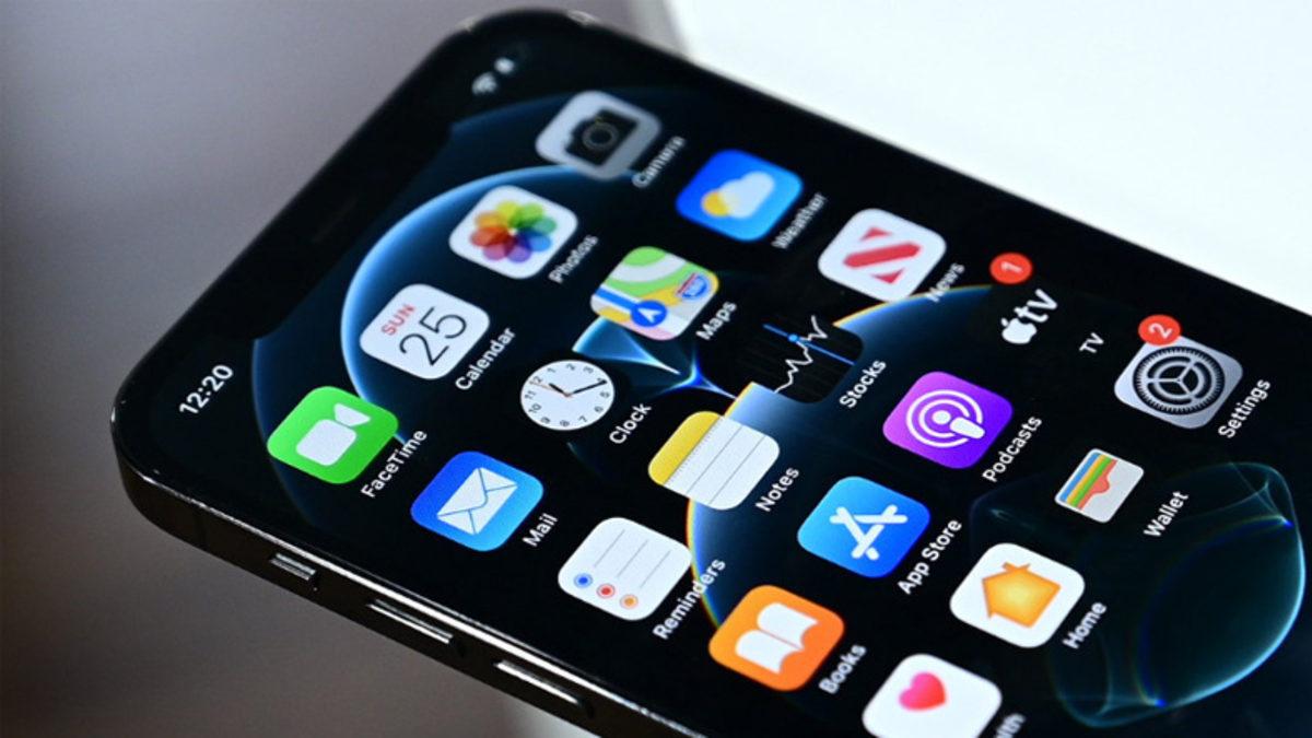 Apple, Yeni Emojiler ve Hata Düzeltmeleri İçeren iOS 14.2’yi Yayınladı