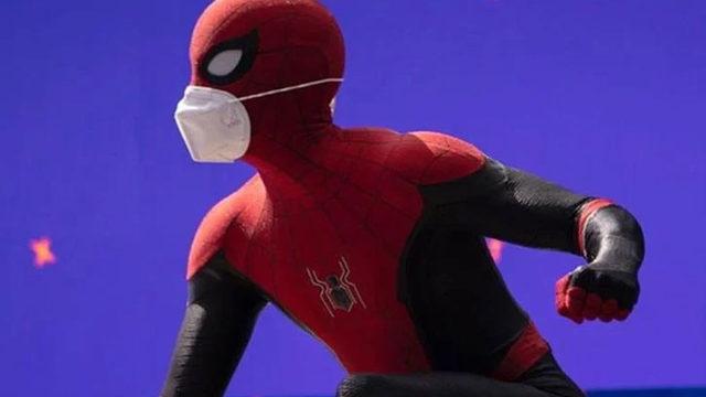 Tom Holland, Spider-Man 3’ün Setinden İlk Fotoğrafı Paylaştı