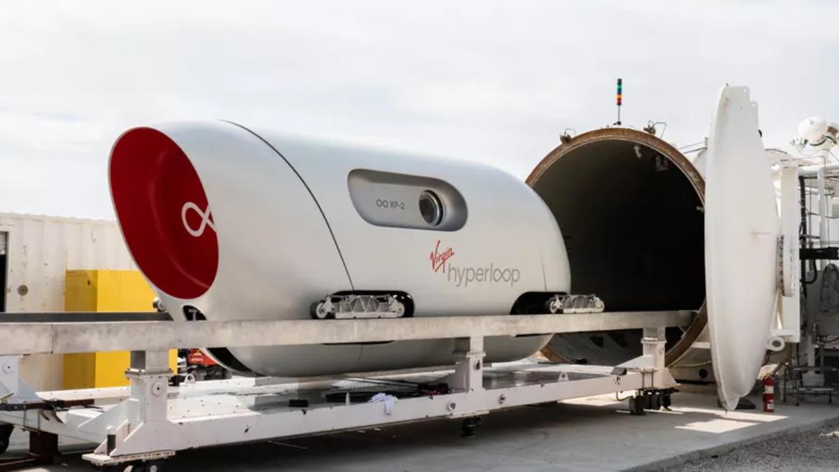 Virgin Hyperloop, Yüksek Hızlı Tren ile İlk İnsanlı Testi Başarıyla Gerçekleştirdi