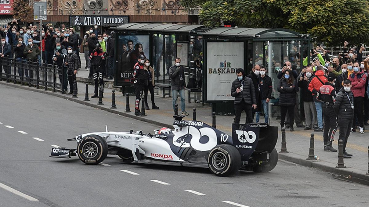 F1 Otomobilleri, Tanıtım Filmi İçin İstanbul Sokaklarına Çıktı
