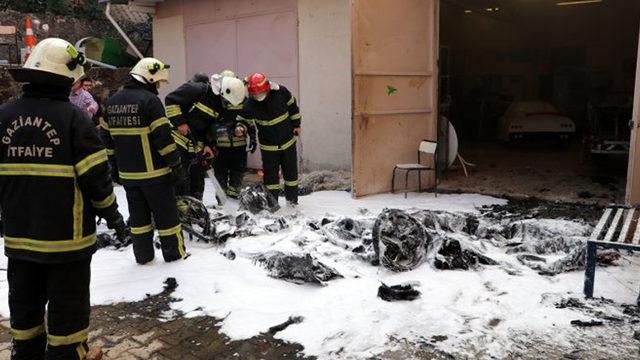 Gaziantep Üniversitesi Öğrencilerinin 2 Yılda Geliştirdiği Elektrikli Otomobil Yandı