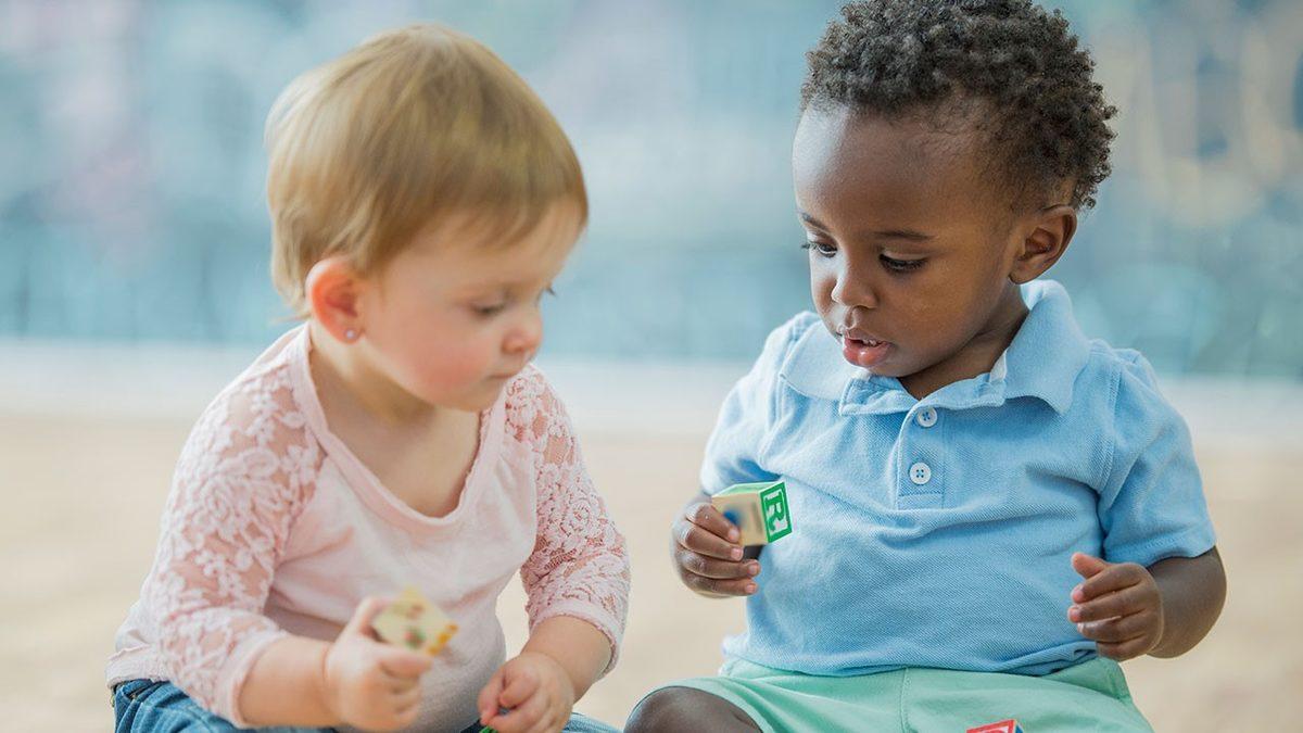 Küçük Yaştaki Çocukların İngilizce Öğrenmelerini Kolaylaştıracak 8 Öneri