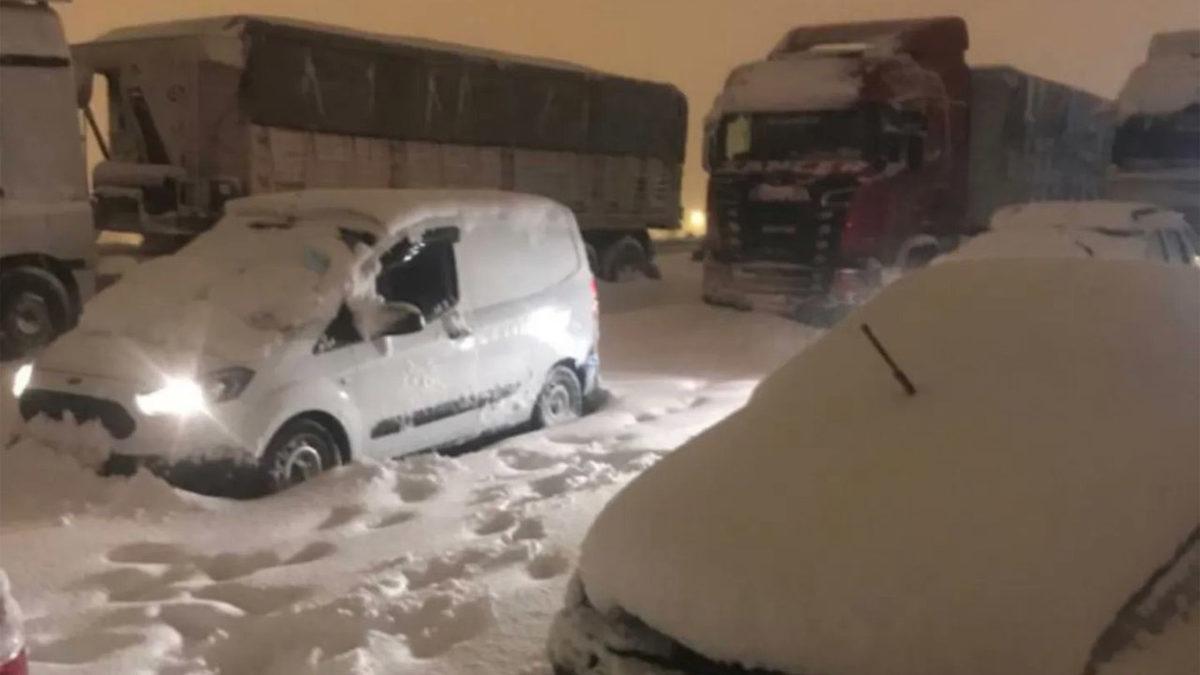 Kar Yağışı Gaziantep’te Felakete Yol Açtı: İşte Yaşananların Perde Arkası ve Mahsur Kalan Vatandaşlara Tavsiyeler
