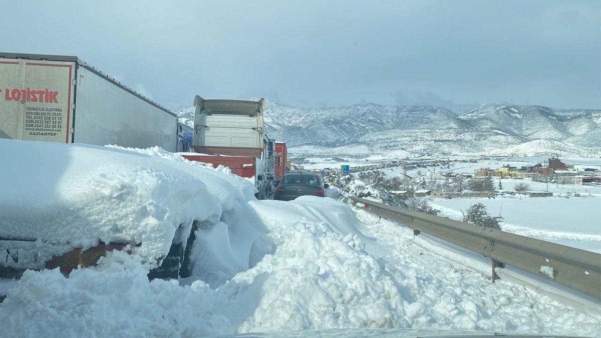 Kar Yağışı Gaziantep’te Felakete Yol Açtı: İşte Yaşananların Perde Arkası ve Mahsur Kalan Vatandaşlara Tavsiyeler