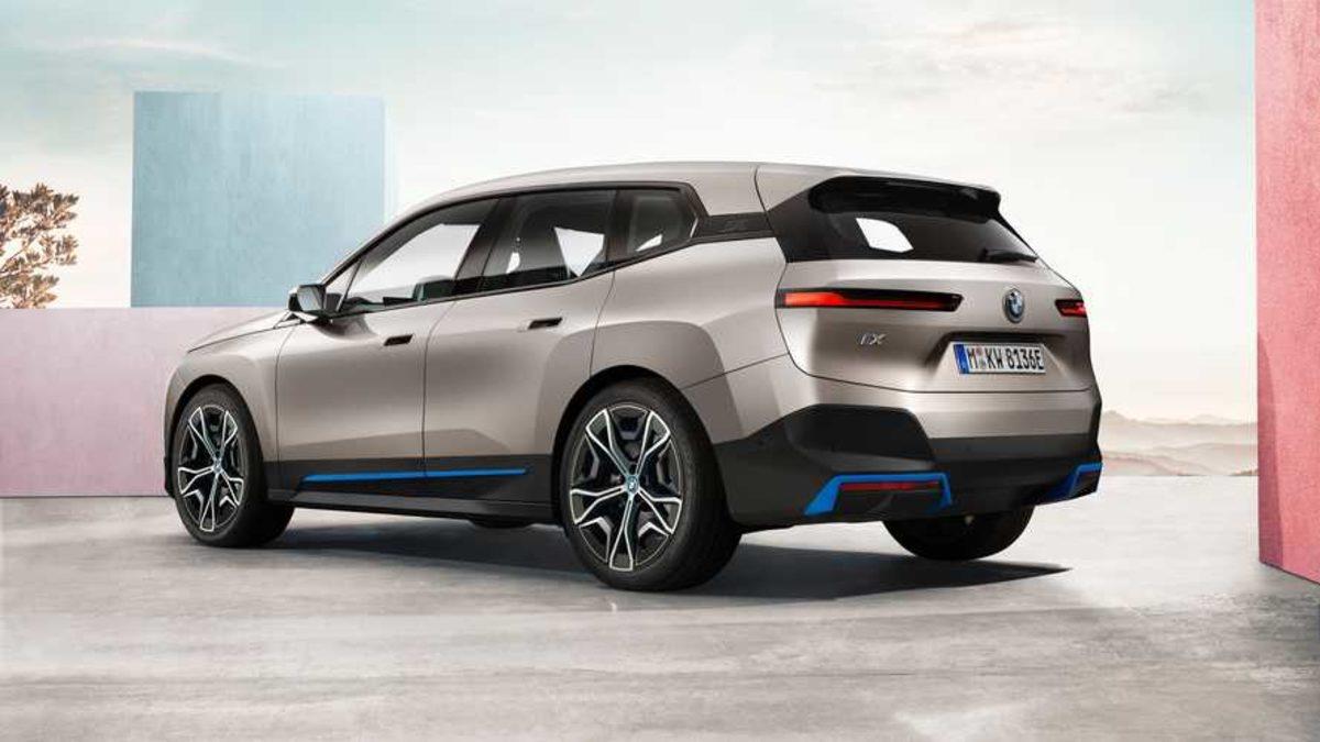 BMW’nin 500 Beygirlik Tam Elektrikli Yarı Otonom SUV’si BMW iX Tanıtıldı